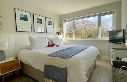 Weymouth House | Seafeathers - Luxury Holiday Home with Sea Views