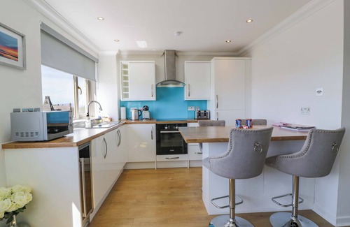 Ardrossan Cottage | SEAFIELD COURT, pet friendly, country holiday cottage in Ardrossan