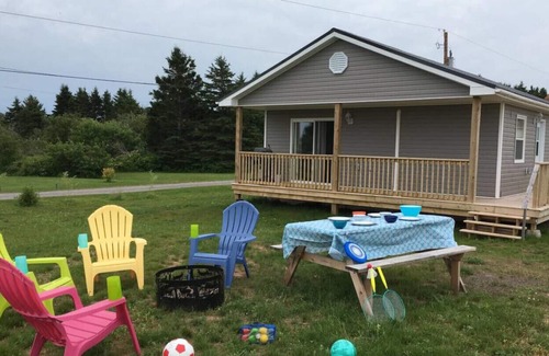 Seafoam House | Seafoam Shore Memory Cottage 2 bdrm yr. round