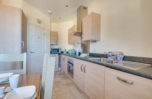 Roundham Apartment | Seaford Sands - Two Bedroom Apartment, Sleeps 4
