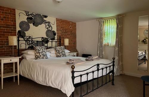 Roughton House | Seafret Barn 4 plus 2