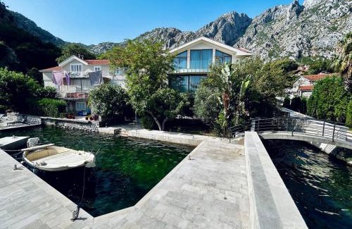 Orahovac Villa | Seafront Azure Haven