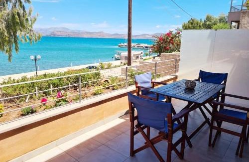 Kiveri Apartment | Seafront Family Apartment #A