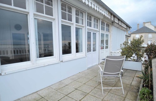 Arromanches-les-Bains Apartment | Seafront apartment - Terrace and sea view