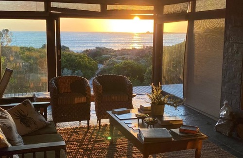 Suiderstrand House | Seafront home in the Agulhas reserve at southern tip of Africa