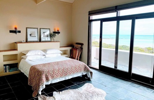 Suiderstrand House | Seafront home in the Agulhas reserve at southern tip of Africa