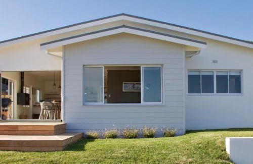 Kleinmond House | Seafront house with a view