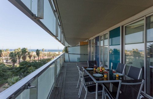 Diagonal Mar i el Front Maritim del Poblenou Apartment | Seafront luxe with terrace and pool I