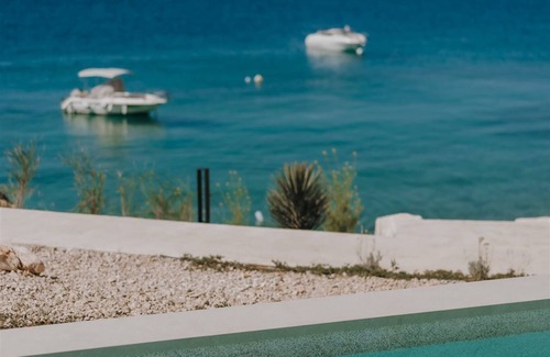 Stara Baska Villa | Seafront Luxury Villa Marim with Beach and Pool