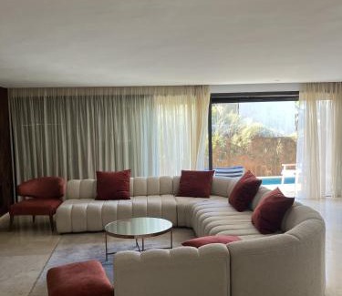 Tamariss Villa | Seafront Luxury Villa with Amazing pool!