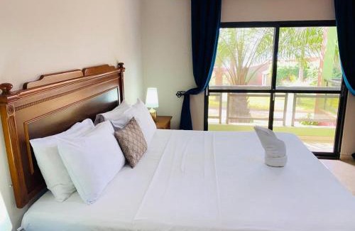 Kerr Serign Hotel | Seafront Residences