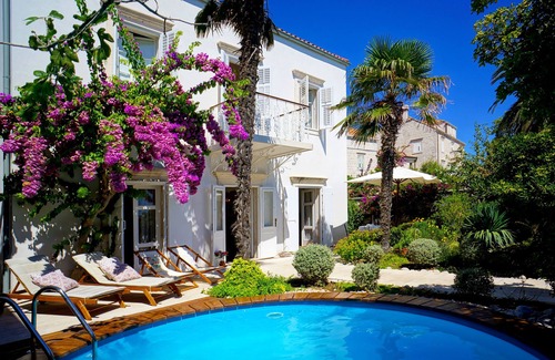 Orebic Villa | Seafront Villa Agnes, old captains house, beachfront villa with private pool