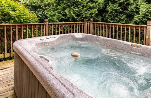 Union Pier House | Seaglass Lakeshore Cottage