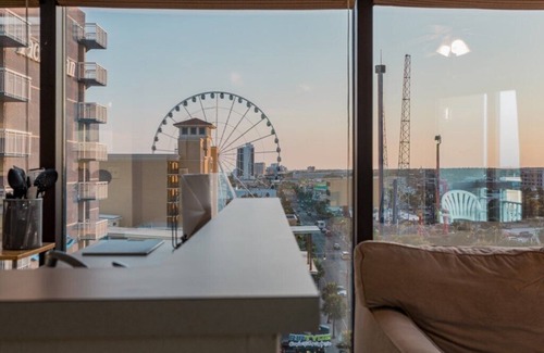 Downtown Myrtle Beach Condo | SeaGlass Tower™ - 1 Bedroom Deluxe - City View