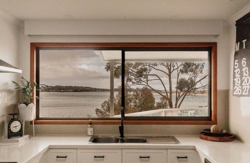 Lewisham House | Seagrass Coastal Retreat with direct beach access