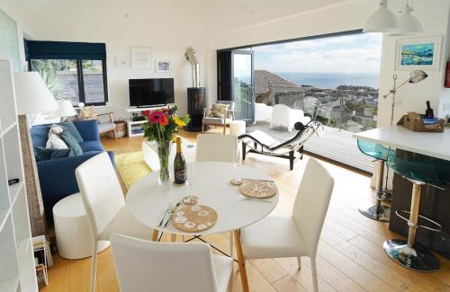 Ventnor House | Seagrass - Ventnor