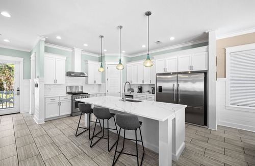 San Juan House | Seagrove - 1 Block from Beach, GOLF CART, Private Pool, Game Room, Bikes & Tesla Charger!