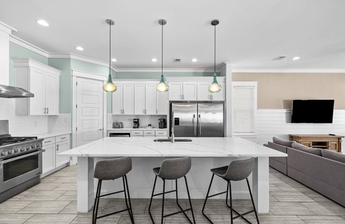 San Juan House | Seagrove - 1 Block from Beach, GOLF CART, Private Pool, Game Room, Bikes & Tesla Charger!
