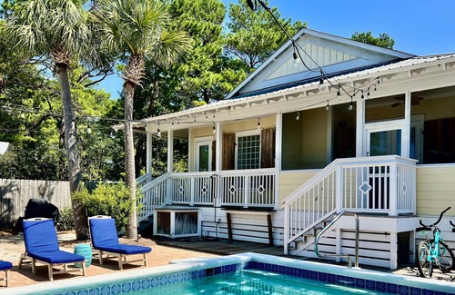 San Juan House | Seagrove "Pukalani" Cottage, Private Pool, 3BR, Sleeps 6, 2 Bikes Included!