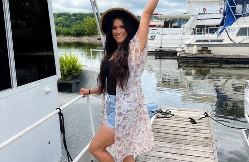 Sabula Boat Rental | Seagull Bungalow in the Harbor