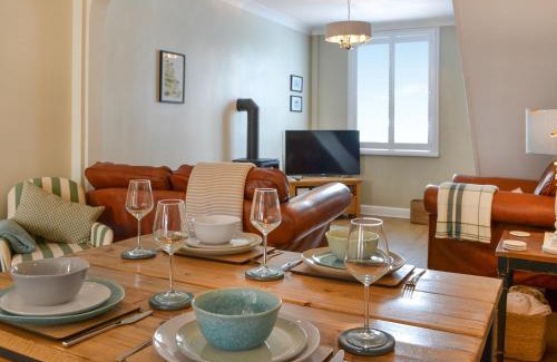 Douglas House | Seagull's Nest
