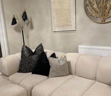 Blandford Saint Mary House | Seahaven in Sandbanks