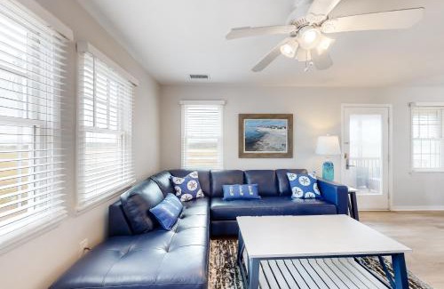 Buxton House | Seahorse #18A-CAC
