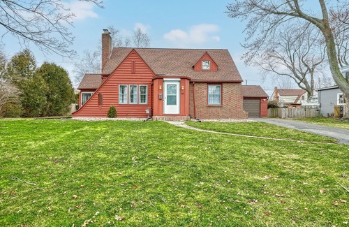 North Greece House | Seahorse, Charlotte Beach, Rochester, NY