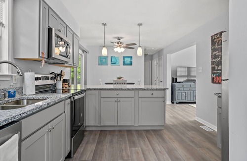Captain's Cove House | Seahorse Cove - Screened porch, Shared pools!