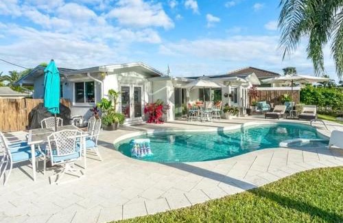 Dania Beach House | Seahorse Waterfront Pool Home Close to Everything