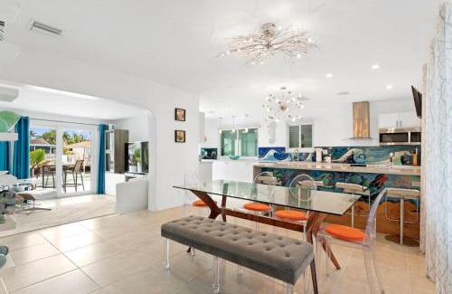 Dania Beach House | Seahorse Waterfront Pool Home Close to Everything