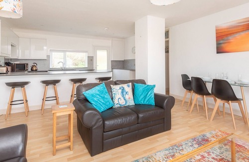 Trenance Cottage | Seahorses, Mawgan Porth with sea views