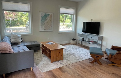 Courtenay Cottage | Seal Bay Guest Cottage