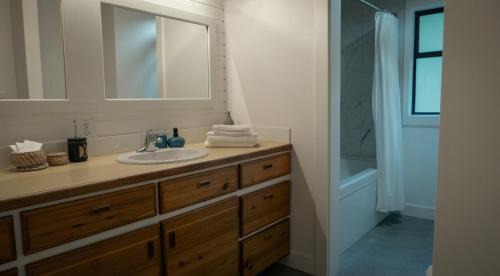 Courtenay House | Seal Bay Guest House
