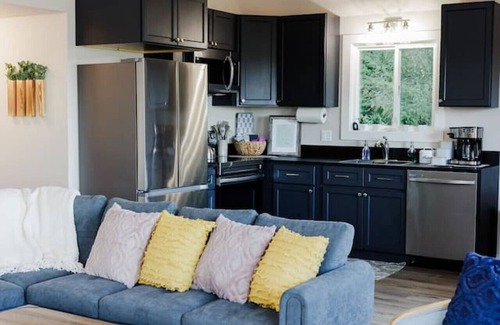 Brinnon House | Seal Rock Beach Upper House
