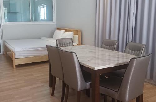 Noen Phra House | Sealife Private Beach Villa