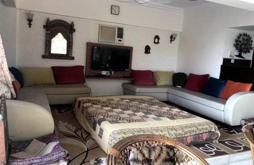 Dadar Apartment | Sealink view Apartment next to Hinduja Hospital