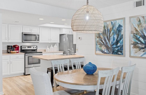 Crystal Beach Condo | Sealoft 104 - Private Beachfront - 2025 Newly Renovated