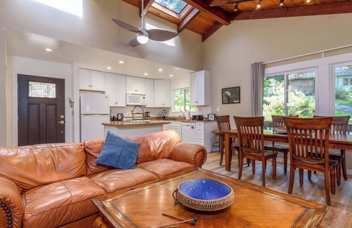 Anchor Bay House | Searenity by the Sea | Private Hot Tub