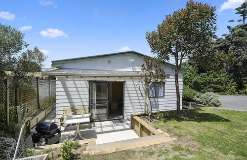 Waikanae House | Searenity - Waikanae Beach Holiday Home