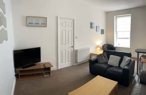 Hele Apartment | searock 6 lovely and contempory one bedroom apartment sleeps 4 max level walking