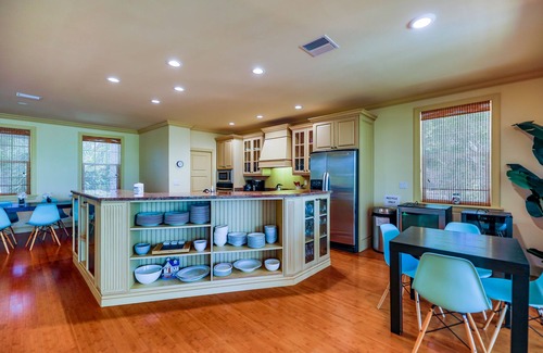 The Dunes House | SeaRose- Gorgeous Sanibel Estate now with dining credit!