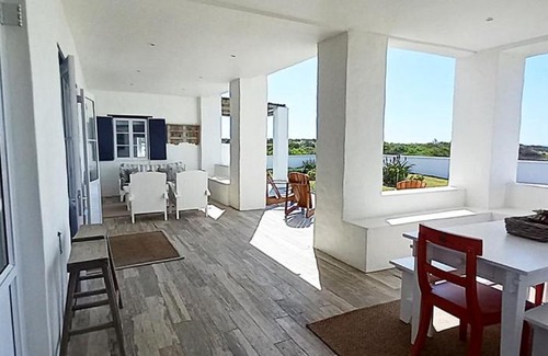 Struisbaai House | Seas the day Beach front cottage