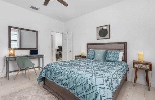 Naples Park House | Seas the Day Beach Wine Dine Relax. And repeat