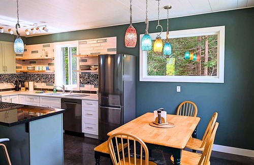 Tofino Cabin | Seas the Day Tofino a newly built cottage offering the perfect location!