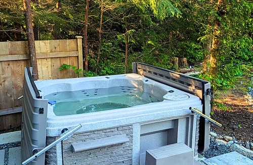 Tofino Cabin | Seas the Day Tofino a newly built cottage offering the perfect location!