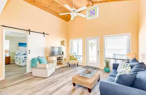Spanish Grant House | Seas the Day