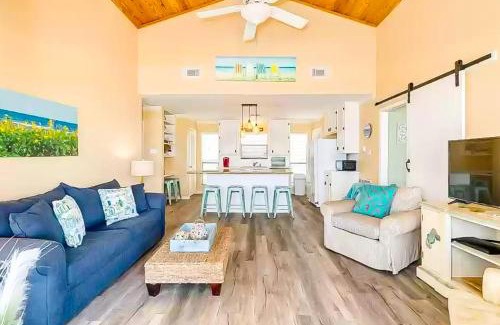 Spanish Grant House | Seas the Day