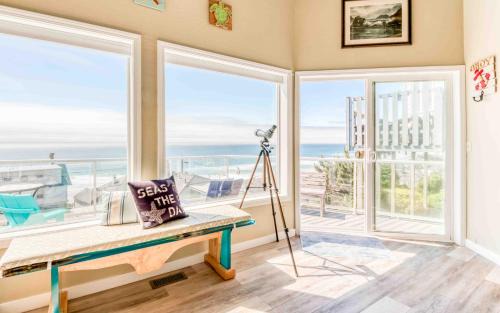 Lincoln City House | Seas the Day