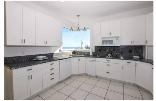 Avalon by the Sea House | "Seas the Day" (Week or Month) on Ormond Beach with Pool and Ocean Views